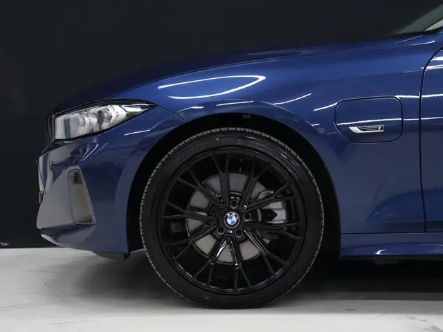 BMW 3-serie Touring 320e FACELIFT SOH 94% [TREKHAAK UITKLAPBAAR, SOH: 94%, APPLE CARPLAY, ELEKTRISCH...