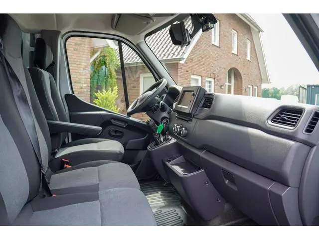 Nissan Interstar