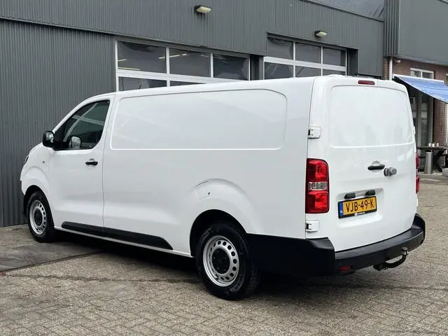 Toyota PROACE Worker 2.0 D-4D Long Airco Cruise controle Trekhaak 2500kg trekgewicht 2-Persoons Tele...