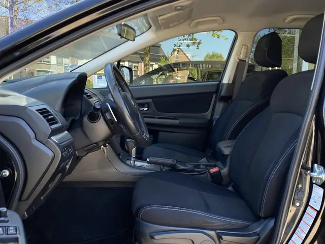 Subaru XV 2.0i Luxury AWD | Stoelverwarming | Cruise Control | Achteruitrijcamera | Klimaat Controle...