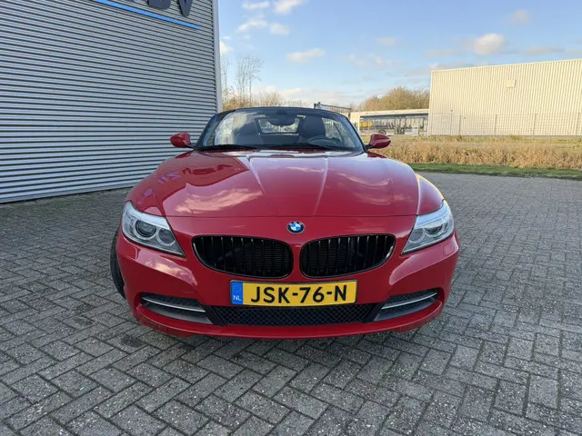 BMW Z4 Roadster sDrive20i Executive Leer Xenon Windscherm Airco