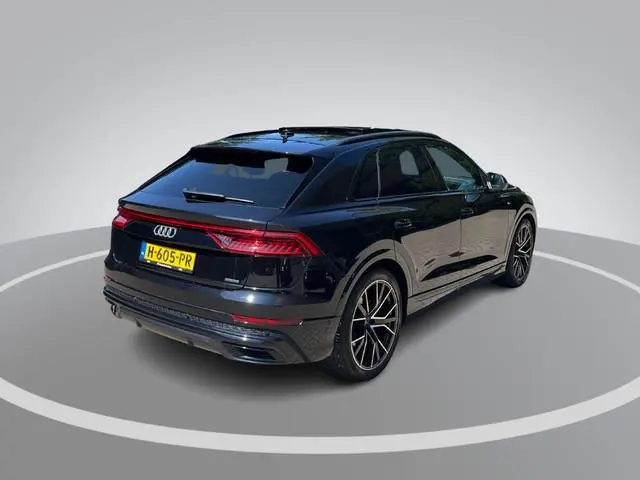 Audi Q8 55 TFSI 340pk Tiptronic Quattro Pro Line S · Panoramadak · Leder · Luchtvering · 360 Camera...
