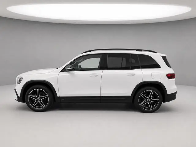 Mercedes-Benz GLB 200 Business Solution AMG | Panoramadak | Trekhaak | Memory stoelen | Rijassistent...