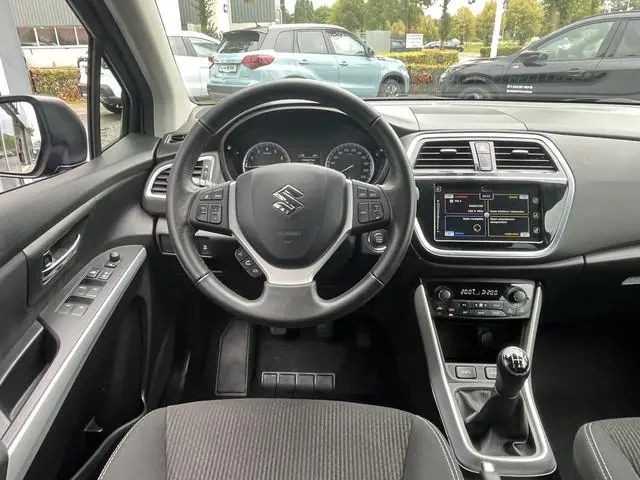 Suzuki S-Cross