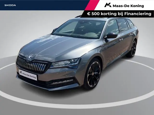 Skoda Superb 1.4TSI 160KW/218PK Sportline DSG · Panoramadak · Trekhaak · Camera + Parkeersensoren ·...
