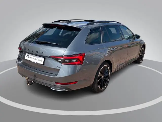 Skoda Superb 1.4TSI 160KW/218PK Sportline DSG · Panoramadak · Trekhaak · Camera + Parkeersensoren ·...