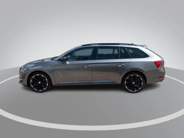 Skoda Superb 1.4TSI 160KW/218PK Sportline DSG · Panoramadak · Trekhaak · Camera + Parkeersensoren ·...