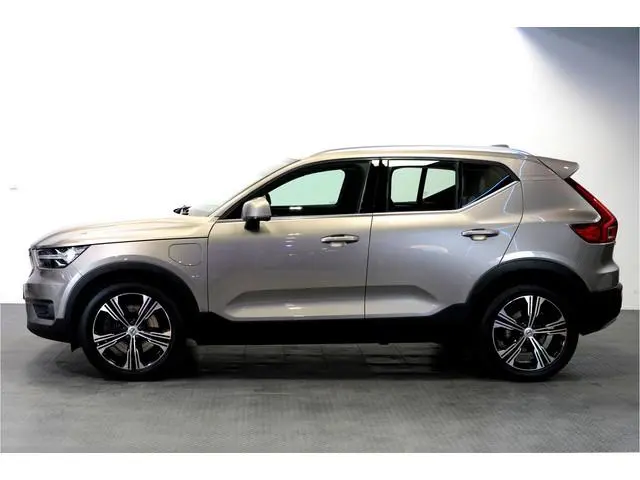 Volvo XC40 1.5 T5 Recharge 193kW/262pk DCT7 Inscription EL.TREKHAAK + BLIS + CAMERA + LEER + NAVI SE...