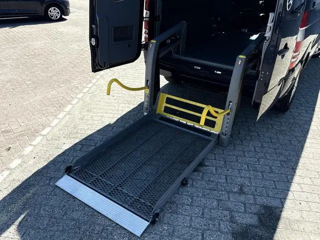 Mercedes-Benz Sprinter 211 2.2 AUT L1H1 ROLSTOELBUS | 3+1 | CAMERA | STOELVERW | LIFT