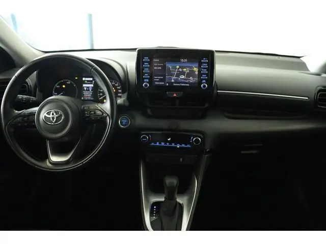 Toyota Yaris 1.5 Hybrid Active, Navi, DAB, Keyless Entry, Apple Carplay / Android Auto, Camera!