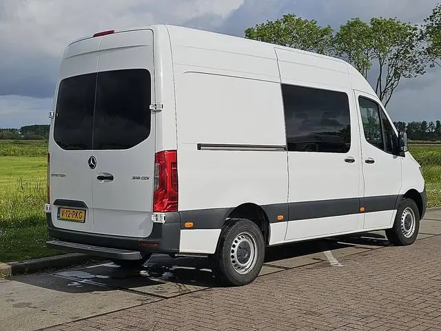 MERCEDES-BENZ SPRINTER 319 l2h2 v6 dub cab!
