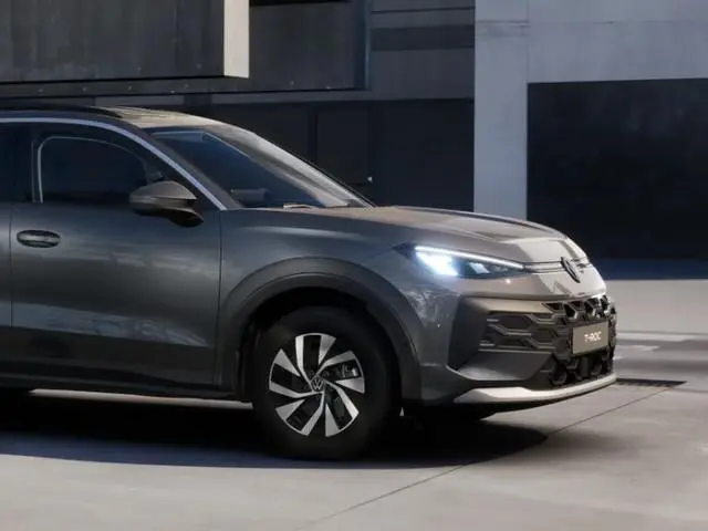 Volkswagen T-Roc Limited Edition 1.5 eTSI 150 PK 7 versn. DSG · Comfort pakket · Achteruitrijcamera...