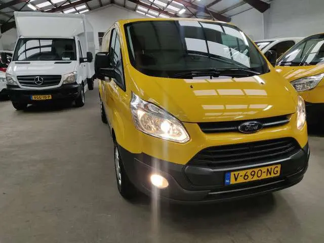 Ford Transit Custom 290 2.0 TDCI L2H1 Trend E6