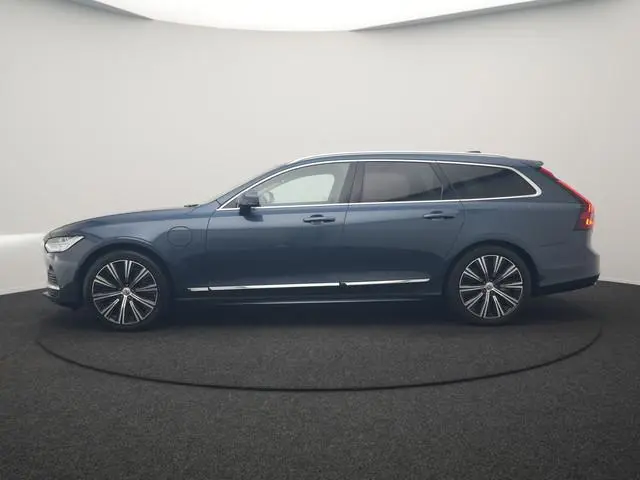 Volvo V90 T8  AWD Ultimate Bright LONG RANGE PHEV 350pk | Trekhaak Af Fabriek | Panodak | Adaptive C...