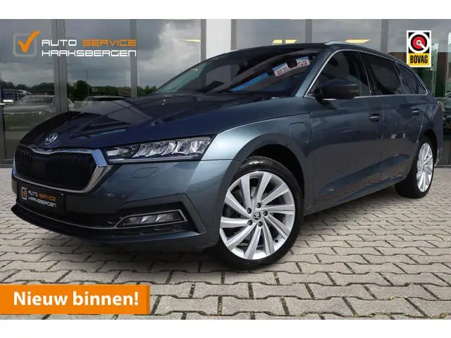 ŠKODA Octavia 1.4 TSI iV PHEV Business Edition | LED | Camera | 18 Inch |