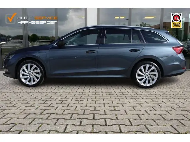 ŠKODA Octavia 1.4 TSI iV PHEV Business Edition | LED | Camera | 18 Inch |