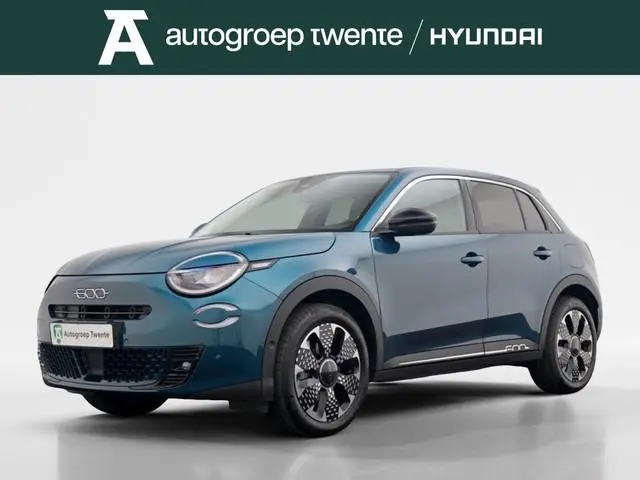 Fiat 600e La Prima 54 kWh | Navigatie | Stoelverwarming | Creme leder