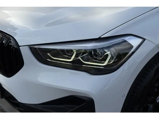 BMW X1 xDrive25e | Elektrische Klep | PDC V + A | LED | Apple Carplay | 20x op voorraad!