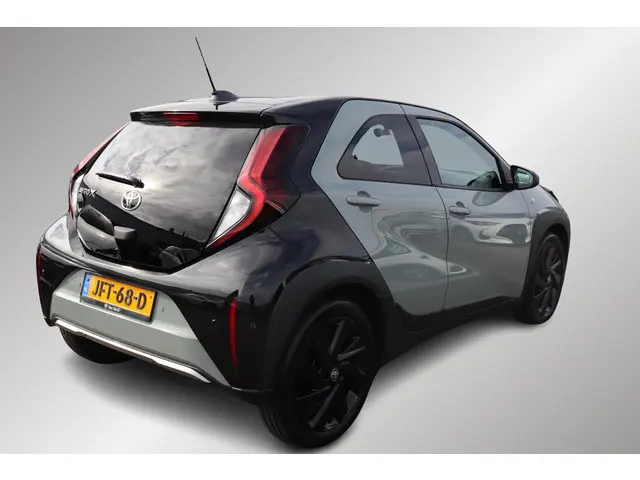 Toyota Aygo X 1.0 VVT-i S-CVT Envy,  Half leder, Apple Carplay/Android Auto, Climate & Cruise contro...