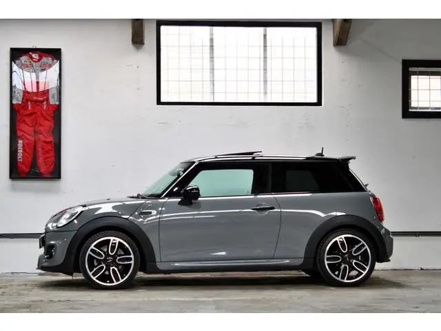 MINI 3-Deurs 1.5 Cooper Serious Business | Panoramadak | John Cooper Works | Parkeersensoren achter...