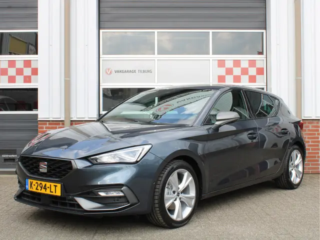 SEAT Leon 1.0 TSI FR Launch Edition /Virtual Cockpit/BEATS/Trekhaak/Drive select/Camera/PDC/LED/Lede...