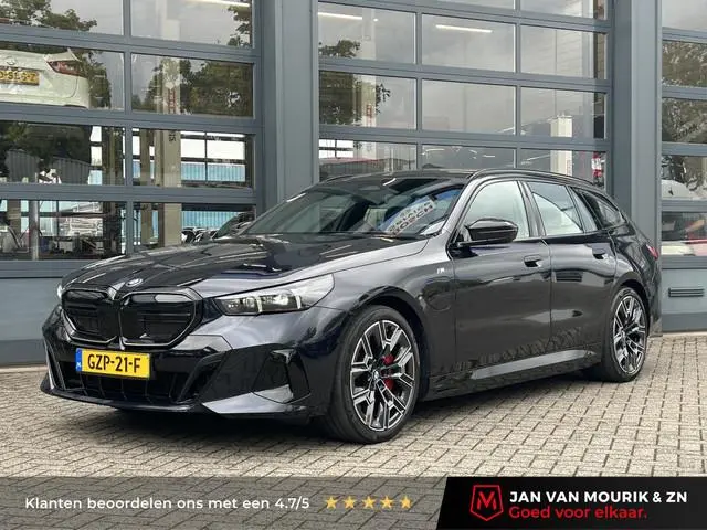 BMW 5-serie Touring 550e xDrive | Panoramadak | Head-Up