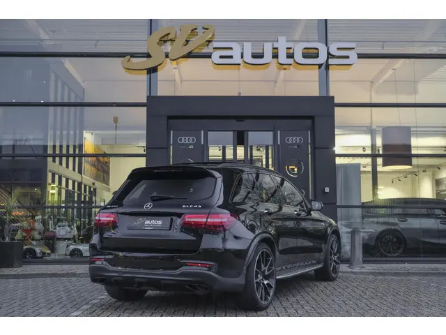 Mercedes-Benz GLC-klasse GLC43 AMG 367pk 4MATIC Panoramadak Luchtvering Burmester Trekhaak Distronic...