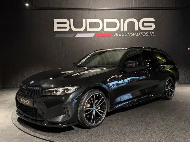 BMW 3-serie Touring 320e xDrive | LCI | M-sport | Keyless
