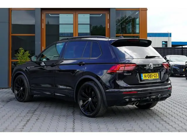 Volkswagen Tiguan 1.5 TSI Highl. Bus R | 3X R-Line | Pano | Trekhaak | Adap. Cruis