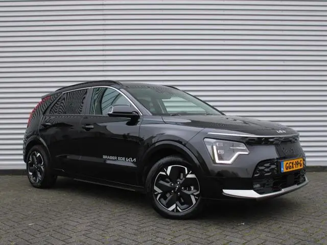 Kia Niro EV DynamicPlusLine 64.8 kWh | 17" LM | Schuif / Kantel dak | Navi | Cruise | Airco | Camera...