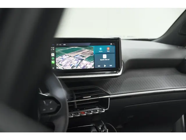 Peugeot 2008 PureTech 130 EAT8 Allure | Camera | Apple Carplay | Parkeersensoren