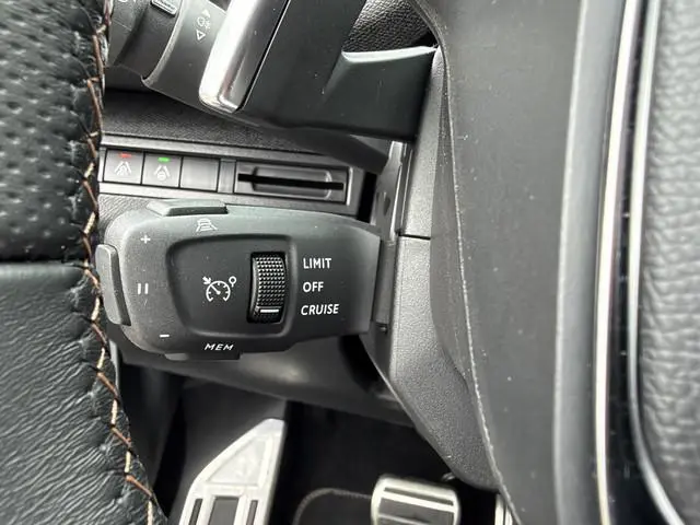 Peugeot 5008 1.2 GT HYBRID 136 7 PERSOONS| VAN:33.900,- VOOR:29.877,- UW HERFSTVOORDEEL:4.023,-| ADA...