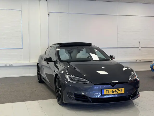 Tesla Model S