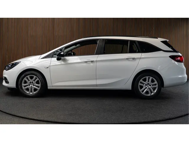 Opel Astra Sports Tourer 1.2T Navi Stoel- & stuurverw. Airco Carplay PDC Cruise BTW auto