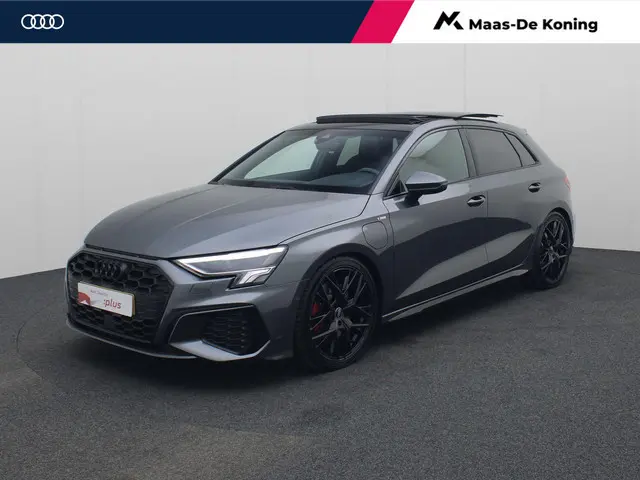 Audi A3 Sportback 45 TFSIe 180kW/245PK S edition Competition · Panoramadak · Dinamica/Kunstleder · D...