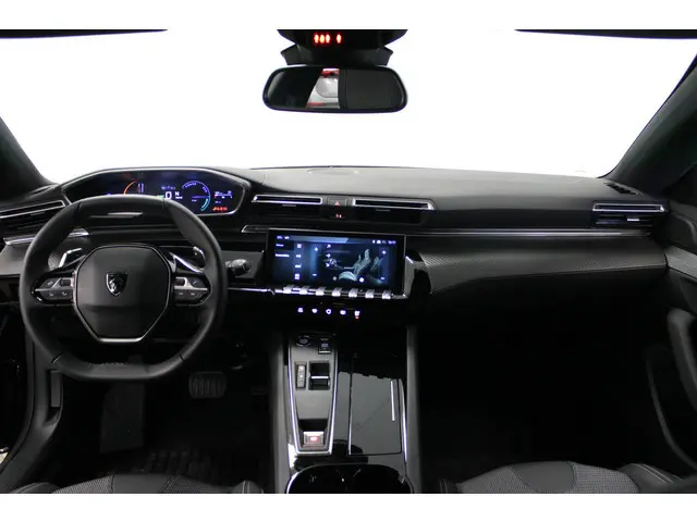 Peugeot 508 1.6 HYbrid 225 Allure