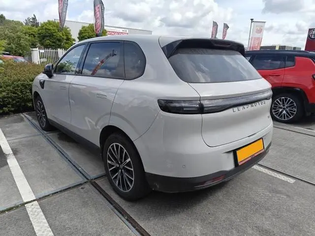 Leapmotor B10 LIFE PROMAX 67.1 kWh Leder | 360 Camera | Dubbele draadloze lader