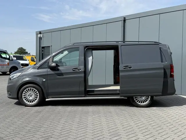 Mercedes-Benz Vito 111 CDI 115 PK E6 / L2H1 / NIEUWSTAAT !! / 2x SCHUIFDEUR / LED / AIRCO / CRUISE /...