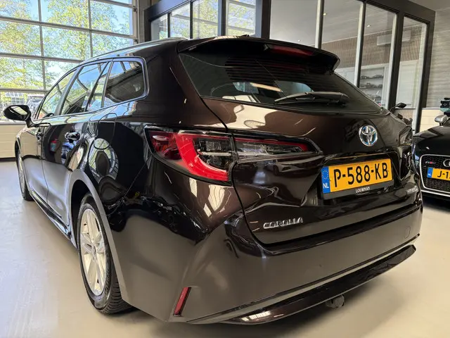 Toyota Corolla Touring Sports 1.8 Hybrid Active Trekhaak afneembaar
