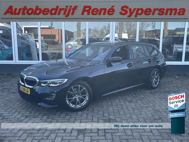 BMW 3-serie Touring 318i Business Edition | M Pakket | Sfeerverlichting | Apple Carplay | Parkeercam...