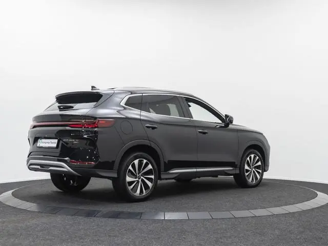 BYD SEAL U