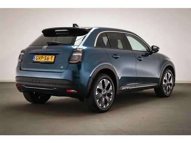 Fiat 600e La Prima 54 kWh | SOH 96% | STOELVERWARMING | MASSAGE | DAB | APPLE | CAMERA