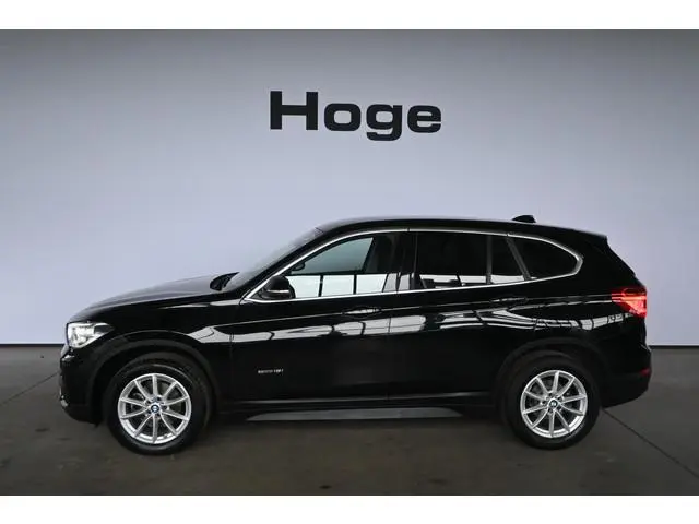 BMW X1 sDrive18i Centennial Executive Clima Navigatie LED Goed Onderhouden! Inruil Mogelijk!