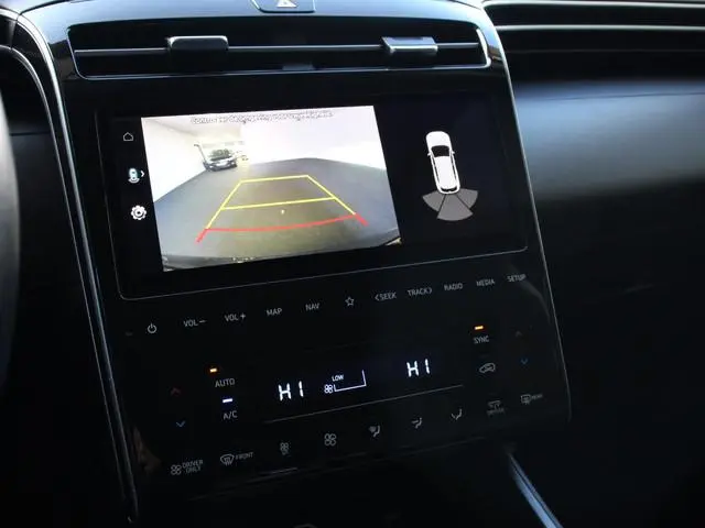 Hyundai Tucson 1.6 T-GDI PHEV Comfort 4WD Climate control Cruise control Parkeersensoren achter Acht...