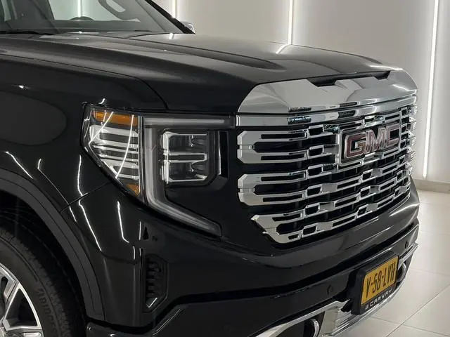 GMC Denali 6.2 V8 Sierra Denali