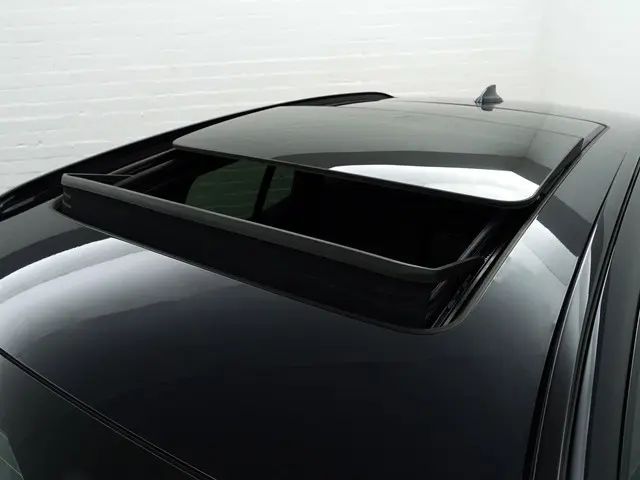 BMW iX3 High Executive 80 kWh M Sport Aut- SOH 97%, Panoramadak, Harman Kardon, Head Up, Memory, Car...