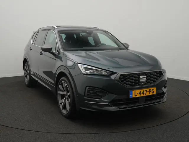 SEAT Tarraco 1.4 TSI e-Hybrid PHEV FR - RIJKLAARPRIJS - Plug-in Hybride - All Seasonbanden - Rondomz...