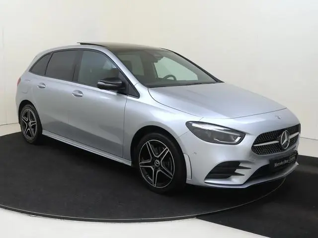 Mercedes-Benz B-klasse 250 e Business Solution AMG / Memory-Stoelen / Panaroma-dak / Night-Pakket /...