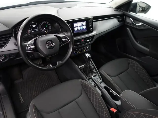 ŠKODA Kamiq 1.0 TSI Sport Business Aut- Carplay, Android Auto, Stoelverwarming, Keyless, Park Assist...