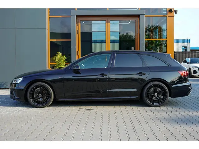 Audi A4 Avant 35 TFSI S edition | 3X S-Line | Matrix | Cruise | Trekhaak | 